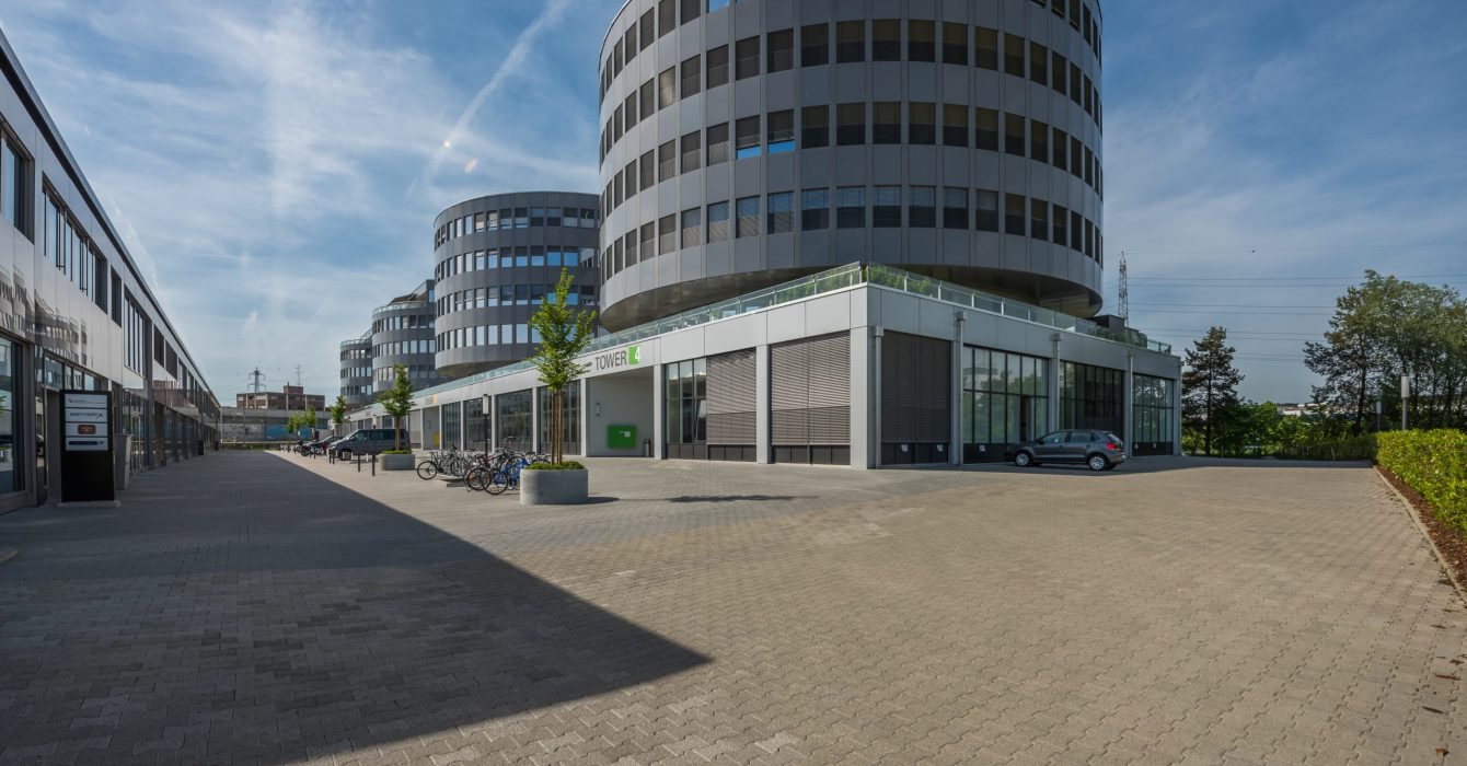 4-Towers-Gebaeude-2-scaled